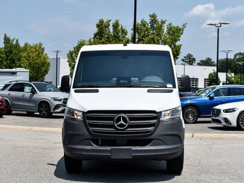 Used 2025 Mercedes-Benz Sprinter 2500 image 9