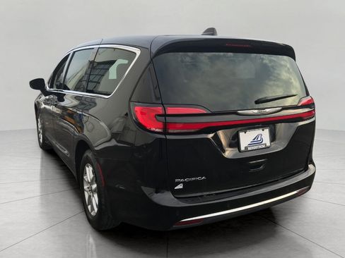 Used 2024 Chrysler Pacifica Touring-L image 20