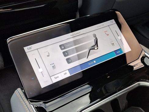 Used 2024 Jeep Grand Wagoneer Series III image 12