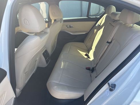 Used 2020 BMW 330i Sedan w/ Driving Assistance Package image 17