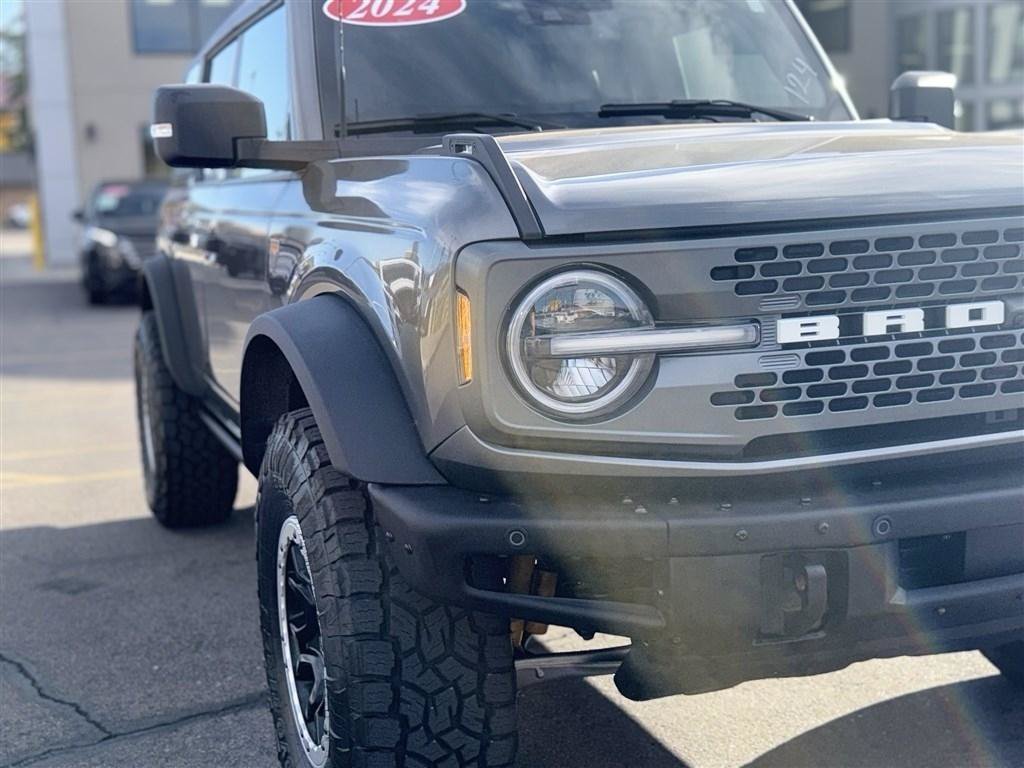 Used 2024 Ford Bronco Badlands AWD/4WD image 10