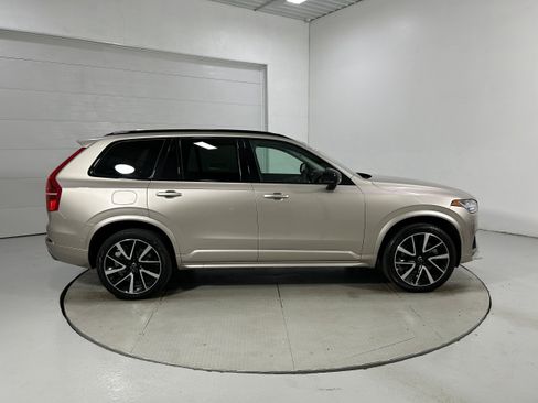 Used 2023 Volvo XC90 T8 Plus w/ Protection Package Premier AWD/4WD image 40