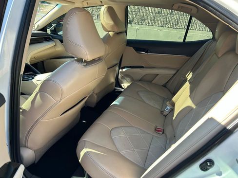 Used 2018 Toyota Camry XLE w/ Audio Package FWD image 14