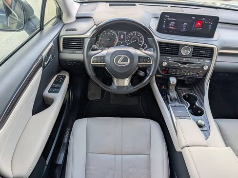 Used 2022 Lexus RX 350L Luxury w/ Accessory Package (Z1) FWD image 3