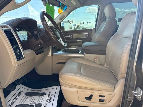 Used 2017 RAM 1500 Laramie w/ Convenience Group AWD/4WD image 22