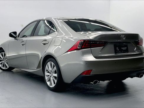 Used 2014 Lexus IS 250 RWD image 2