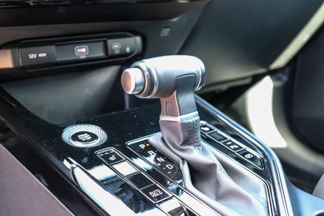 Certified 2025 Kia Niro EX FWD image 20