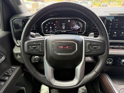 Used 2022 GMC Sierra 1500 SLT w/ SLT Convenience Package AWD/4WD image 12