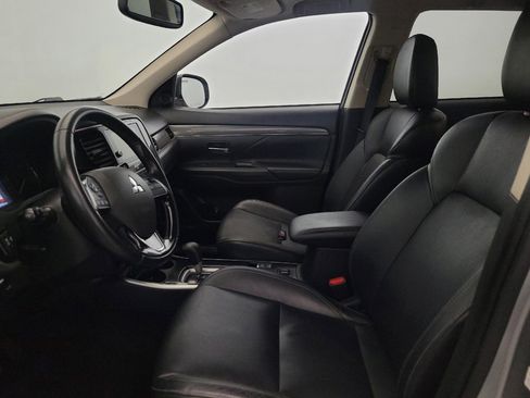 Used 2019 Mitsubishi Outlander SEL AWD/4WD image 17