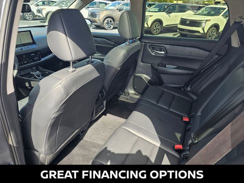 Used 2025 Nissan Rogue SL w/ Tech Package image 16