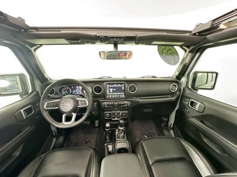 Used 2023 Jeep Wrangler Unlimited Sahara w/ Cold Weather Group AWD/4WD image 34