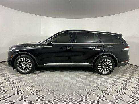 Certified 2023 Lincoln Aviator 2WD w/ Premium Package image 2