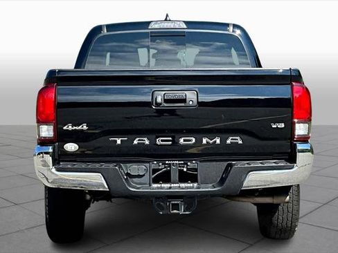 Certified 2021 Toyota Tacoma SR5 image 5