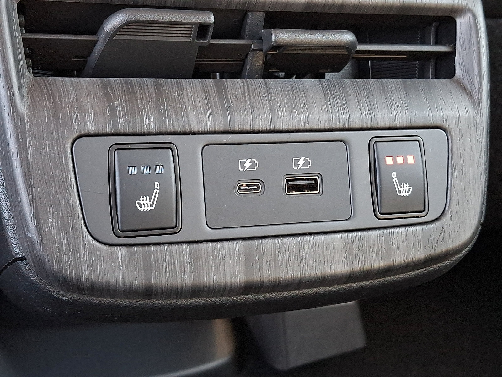 Certified 2023 Nissan Ariya FWD image 9
