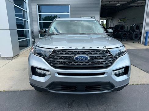 Certified 2023 Ford Explorer XLT w/ Equipment Group 202A AWD/4WD image 6
