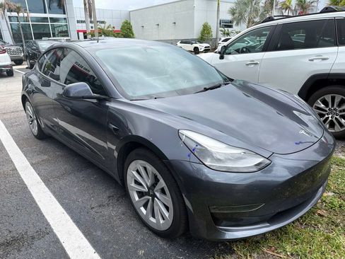 Used 2022 Tesla Model 3 Long Range AWD/4WD image 2