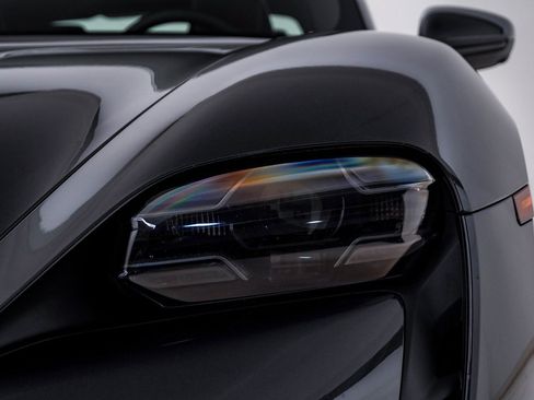 Used 2020 Porsche Taycan 4S image 7