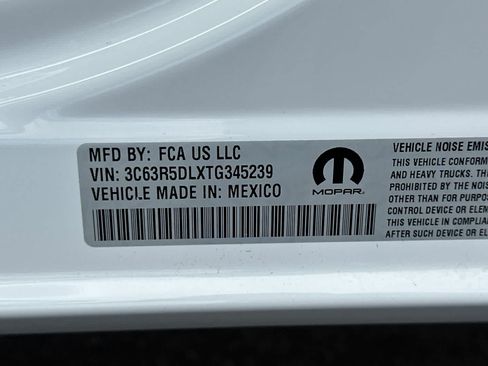 New 2026 RAM 2500 Big Horn AWD/4WD image 32