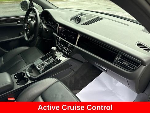 Used 2024 Porsche Macan AWD/4WD image 11