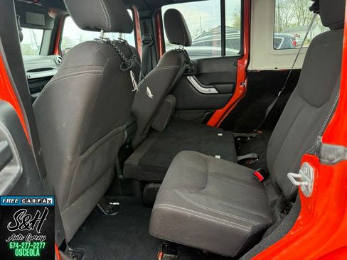 Used 2015 Jeep Wrangler Unlimited Sahara w/ Dual Top Group image 5