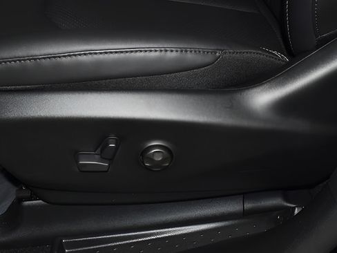 New 2026 Chrysler Pacifica Select w/ S Appearance Package FWD image 11