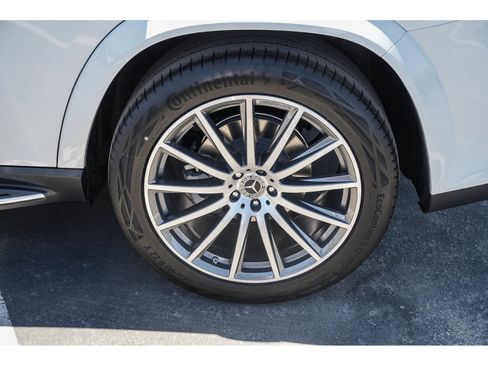 New 2026 Mercedes-Benz GLS 580 4MATIC image 10