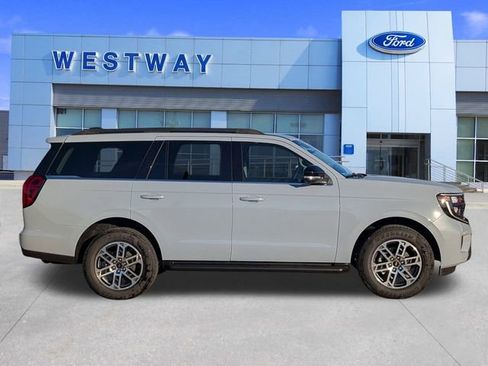 New 2025 Ford Expedition Active image 26