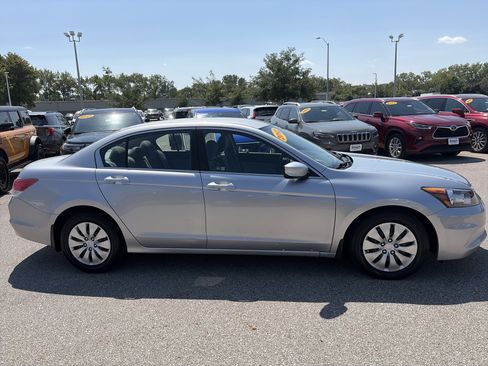 Used 2012 Honda Accord LX image 4