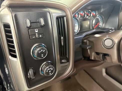 Used 2018 Chevrolet Silverado 2500 LTZ w/ Duramax Plus Package AWD/4WD image 33