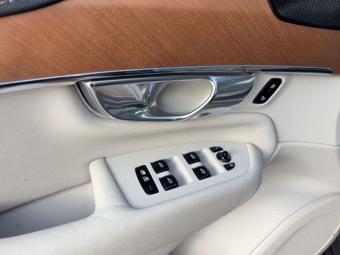 Used 2020 Volvo XC90 T6 Inscription w/ Protection Package image 13