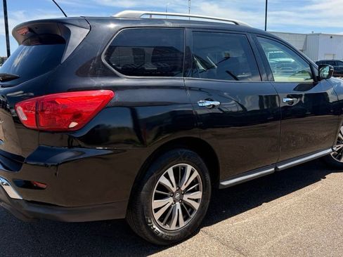 Used 2017 Nissan Pathfinder S FWD image 7