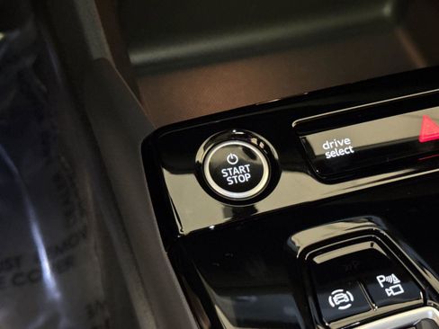 New 2027 Audi Q6 e-tron Prestige AWD/4WD image 22