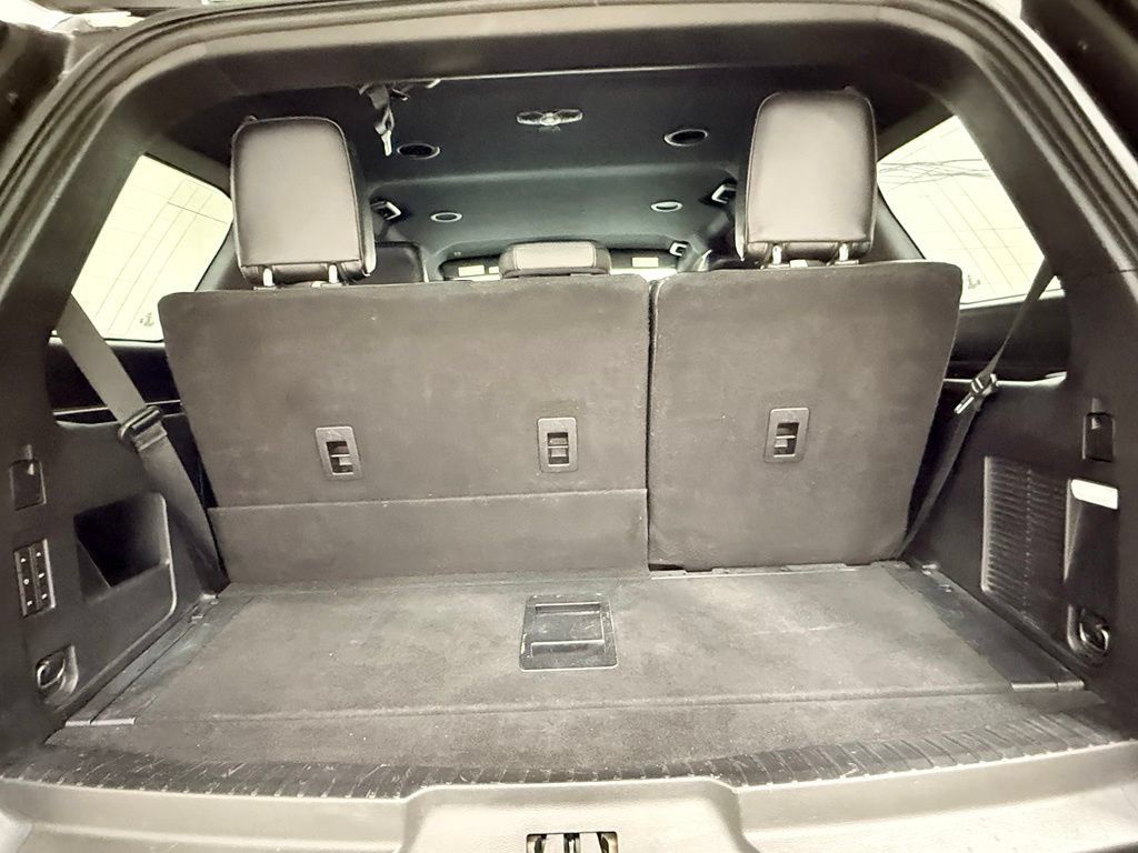Used 2019 Ford Expedition XLT w/ Equipment Group 202A AWD/4WD image 49