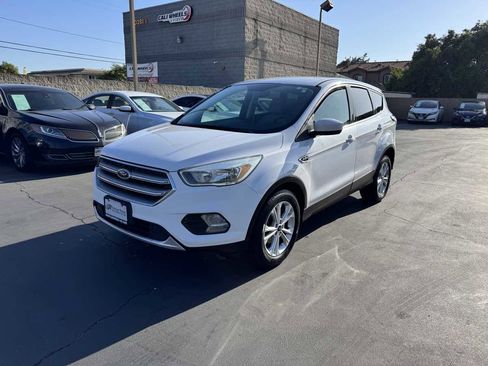 Used 2017 Ford Escape SE FWD image 13