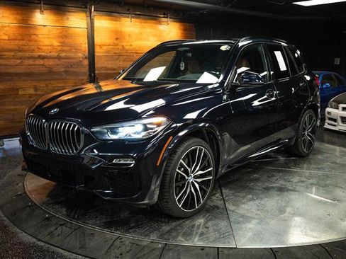 Used 2019 BMW X5 xDrive40i w/ M Sport Package image 2