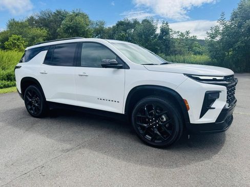 Used 2024 Chevrolet Traverse RS w/ LPO, Floor Liner Package image 11