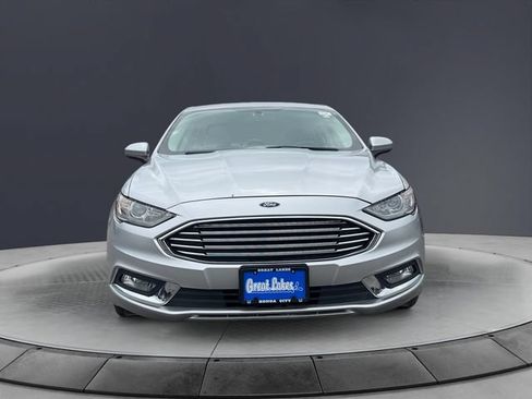 Used 2018 Ford Fusion SE w/ Equipment Group 201A FWD image 8