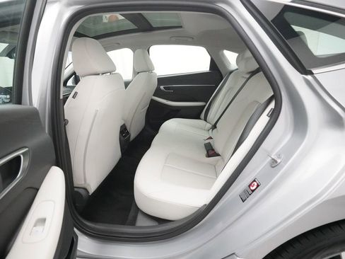 Used 2023 Hyundai Sonata SEL w/ Convenience Package image 15