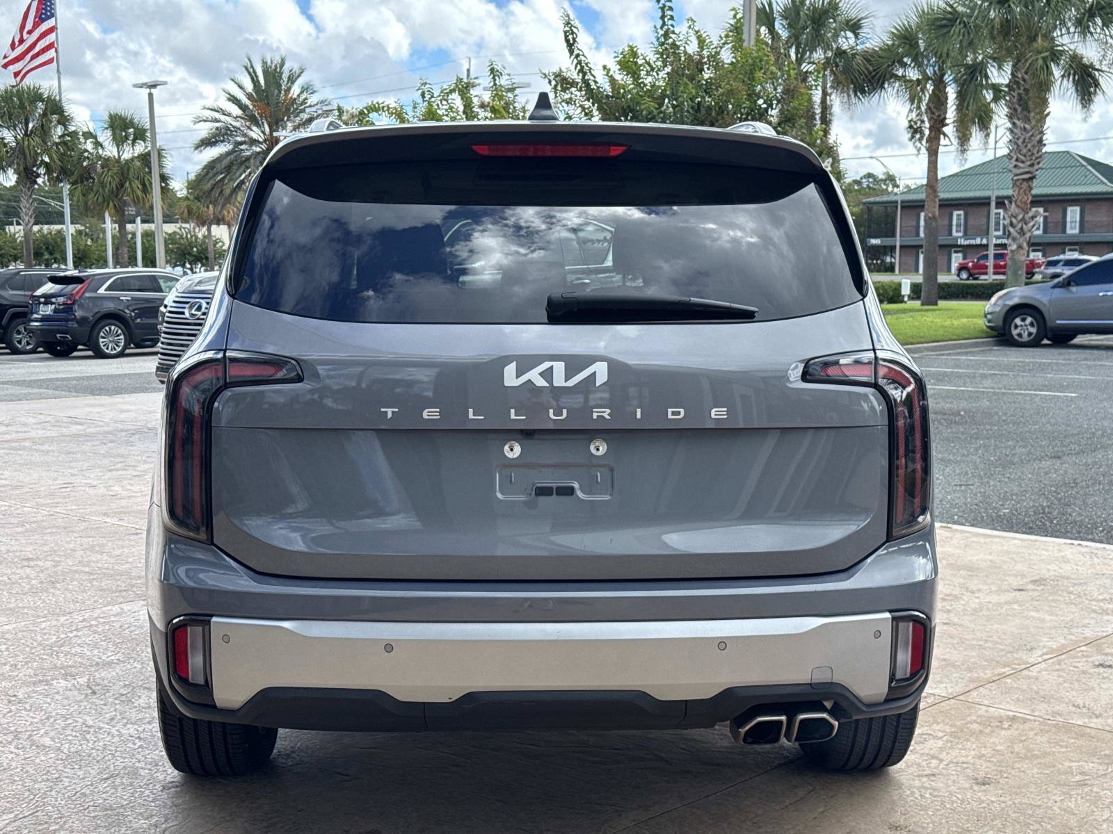 Used 2023 Kia Telluride EX FWD image 4