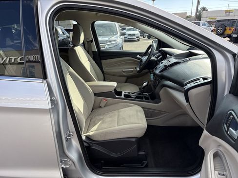 Used 2018 Ford Escape SE image 26