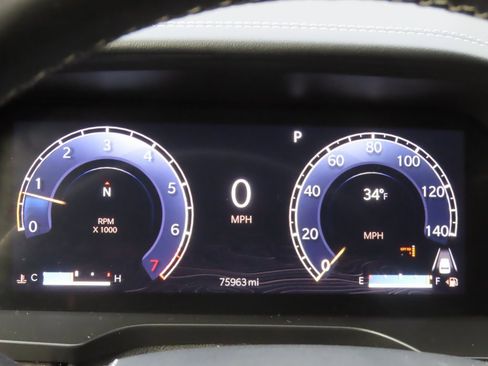 Certified 2022 Jeep Grand Cherokee Overland w/ Luxury Tech Group IV image 19