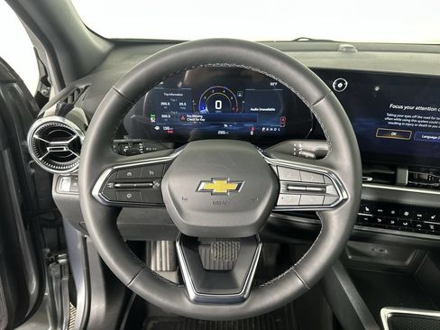 New 2026 Chevrolet Equinox LT w/ Convenience Package II FWD image 12