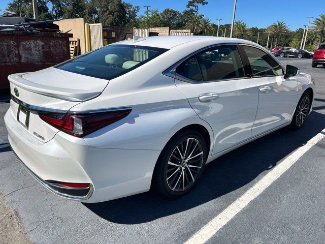 Used 2023 Lexus ES 300h w/ Premium Package FWD image 3