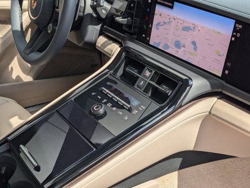 New 2024 Porsche Panamera image 20