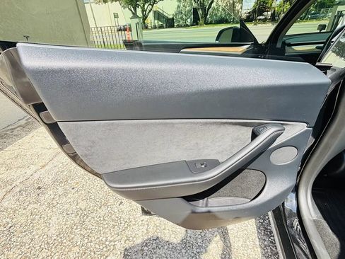 Used 2023 Tesla Model Y Long Range AWD/4WD image 12