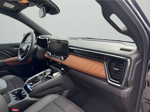 New 2026 GMC Canyon AT4 w/ Nightfall Essentials Package AWD/4WD image 18