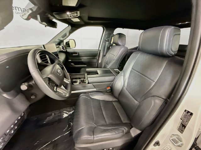 Used 2025 Toyota Tundra Platinum AWD/4WD image 21