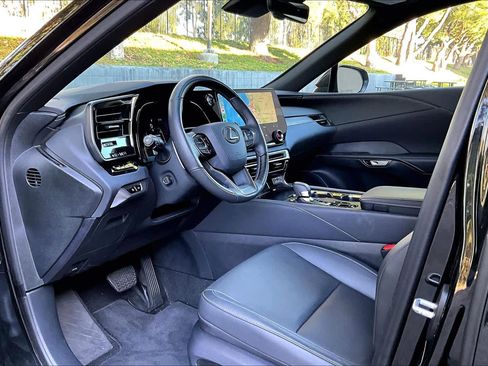 Used 2025 Lexus RX 350h image 15