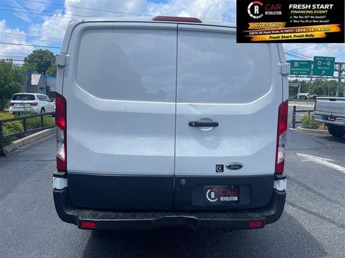 Used 2019 Ford Transit 250 130 Low Roof RWD image 6