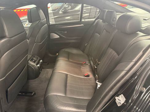 Used 2014 BMW M5 image 33